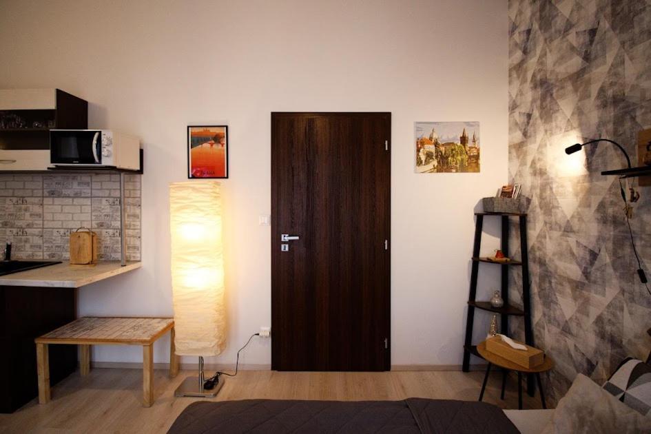 Cosy Studio, 15Min To Old Centre, Self-Check In, Free Wifi, Welcome Drink! Прага Экстерьер фото